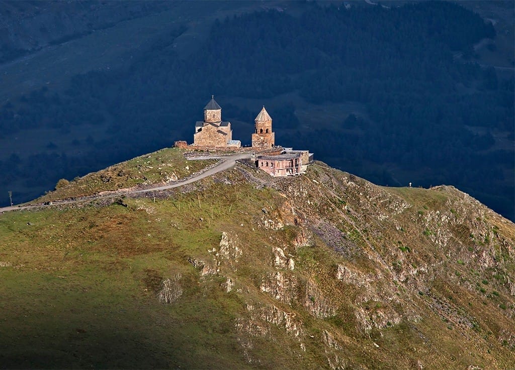 Монастырь на вершине горы